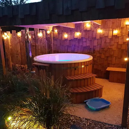 Alpstuga Avec Et Sauna Aux Champs Des Amours